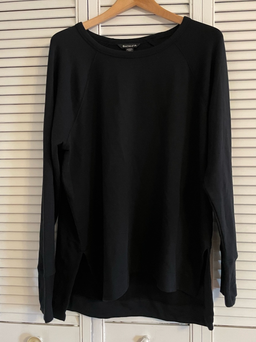 NWT Athleta Women’s Coaster Luxe Recover Sweatshirt, Black, Large
